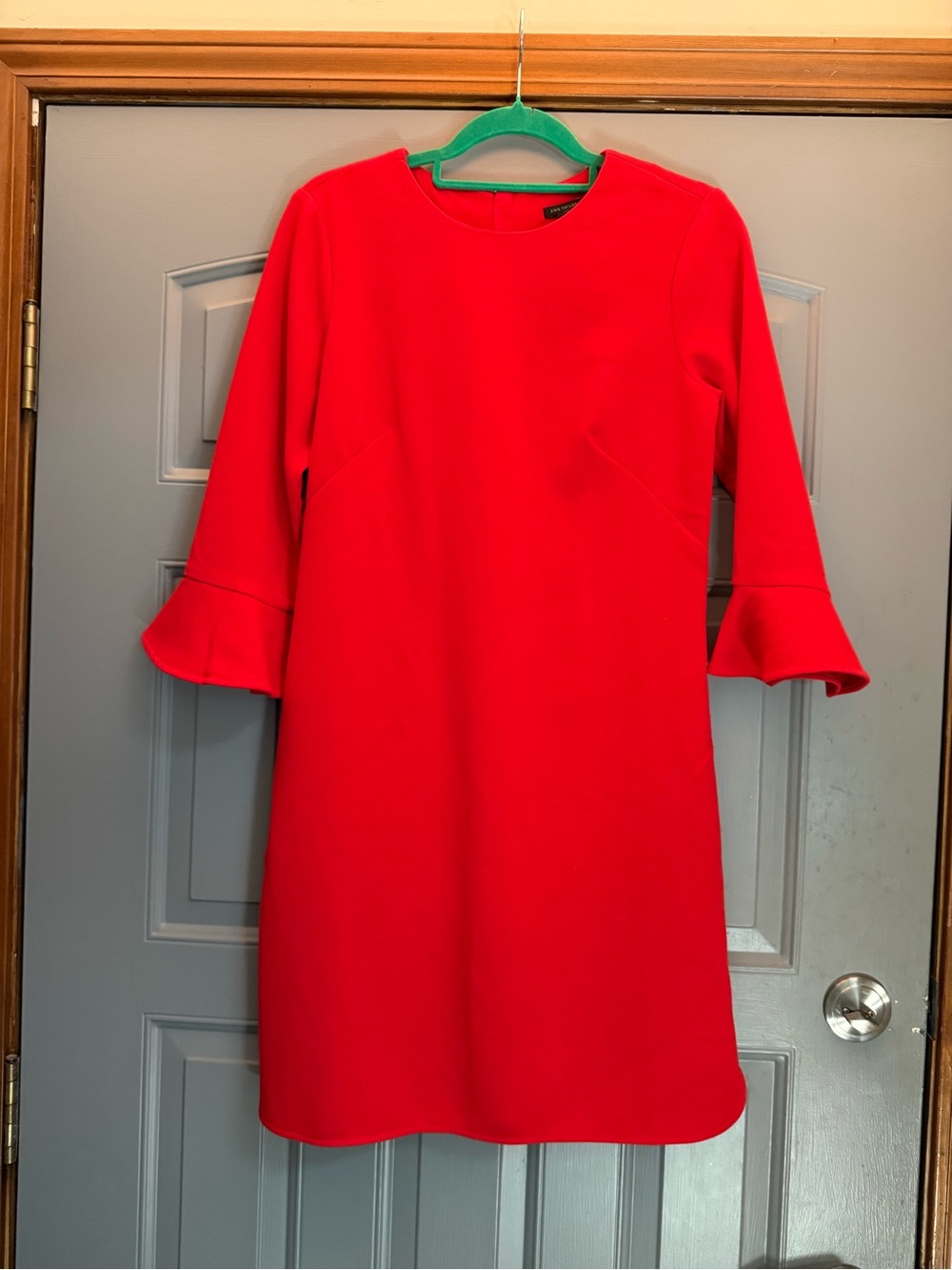 Ann Taylor (NWT) Red Bell Sleeve Shift Dress Size 6 | Holiday Cocktail
